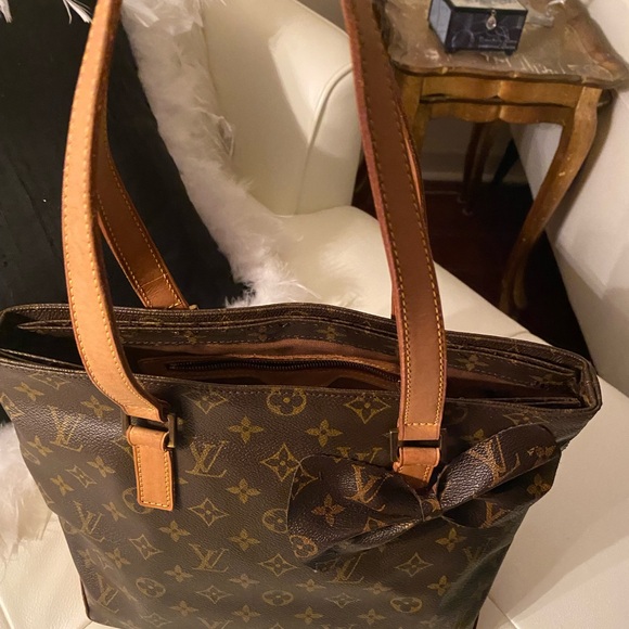 Louis Vuitton tote - Picture 4 of 16